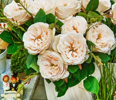 Wir führen eine große Auswahl an Seidenblumen